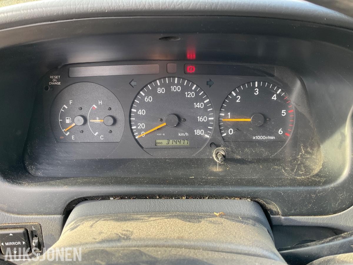 2002 Toyota HiAce,2.5-102 D