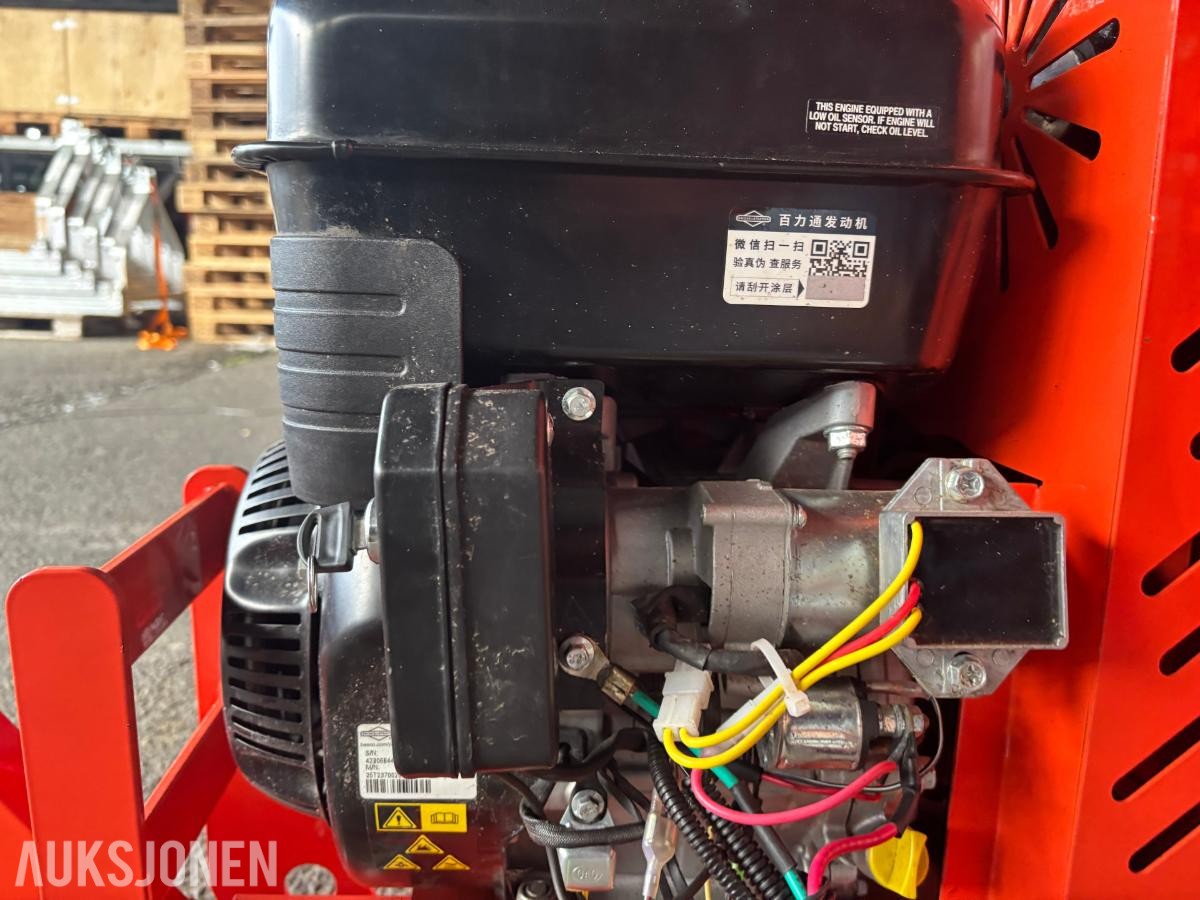 2024 Beaver-XL flishugger med Briggs & Stratton XR-motor. 23065