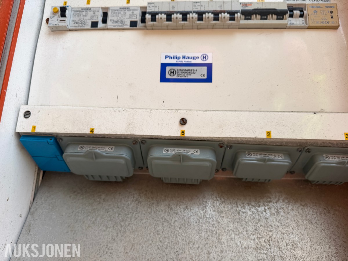 BYGGESTRØMSKAP OG BYGGVARMER – 11 STK. ENHETER