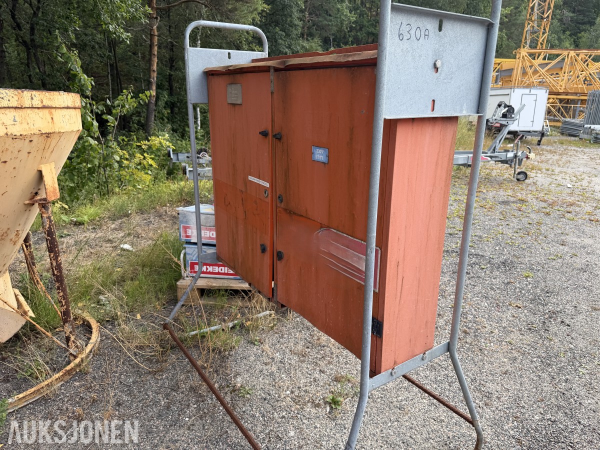 BYGGESTRØMSKAP OG BYGGVARMER – 11 STK. ENHETER