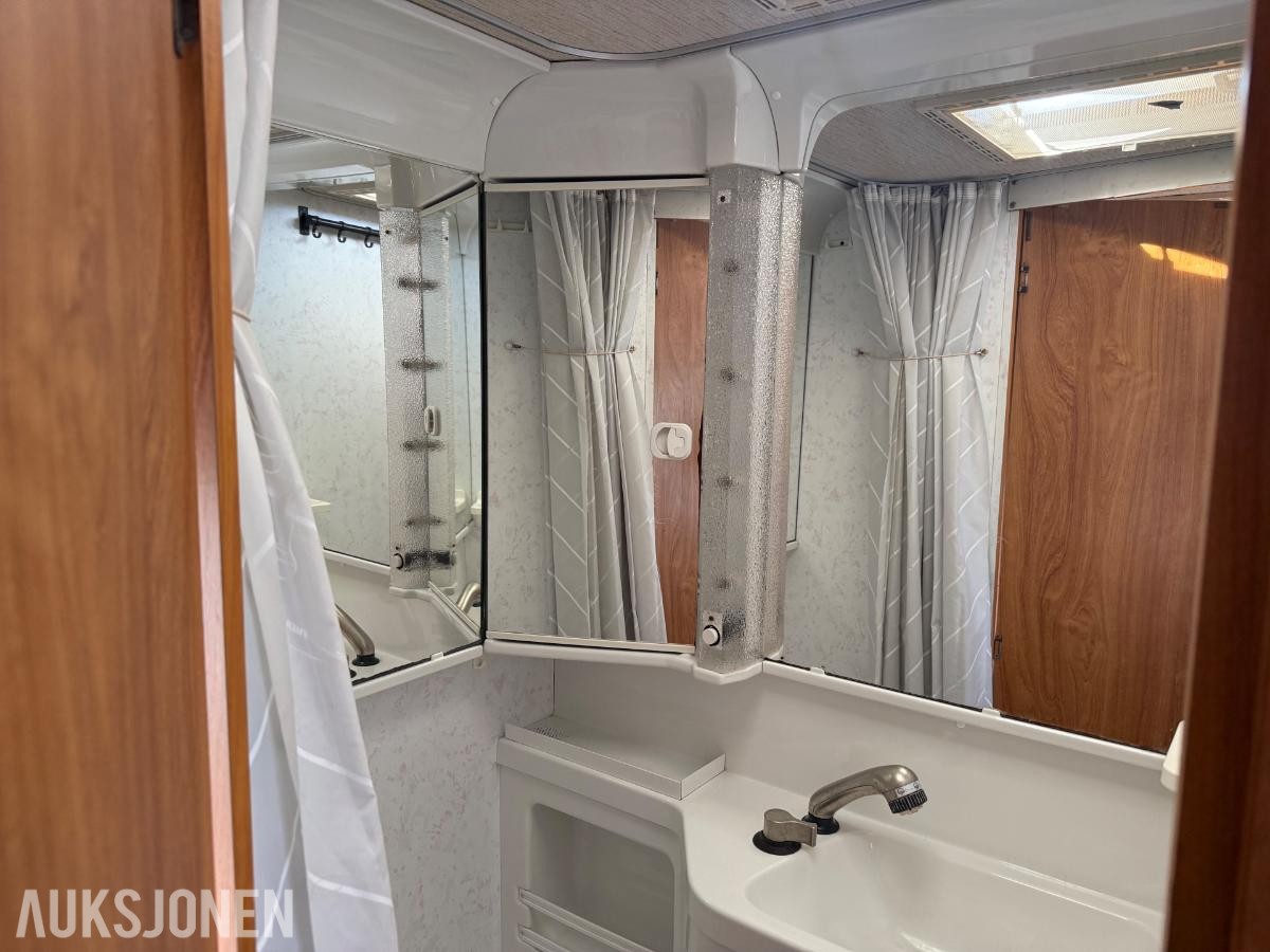 1993 Hymer B544