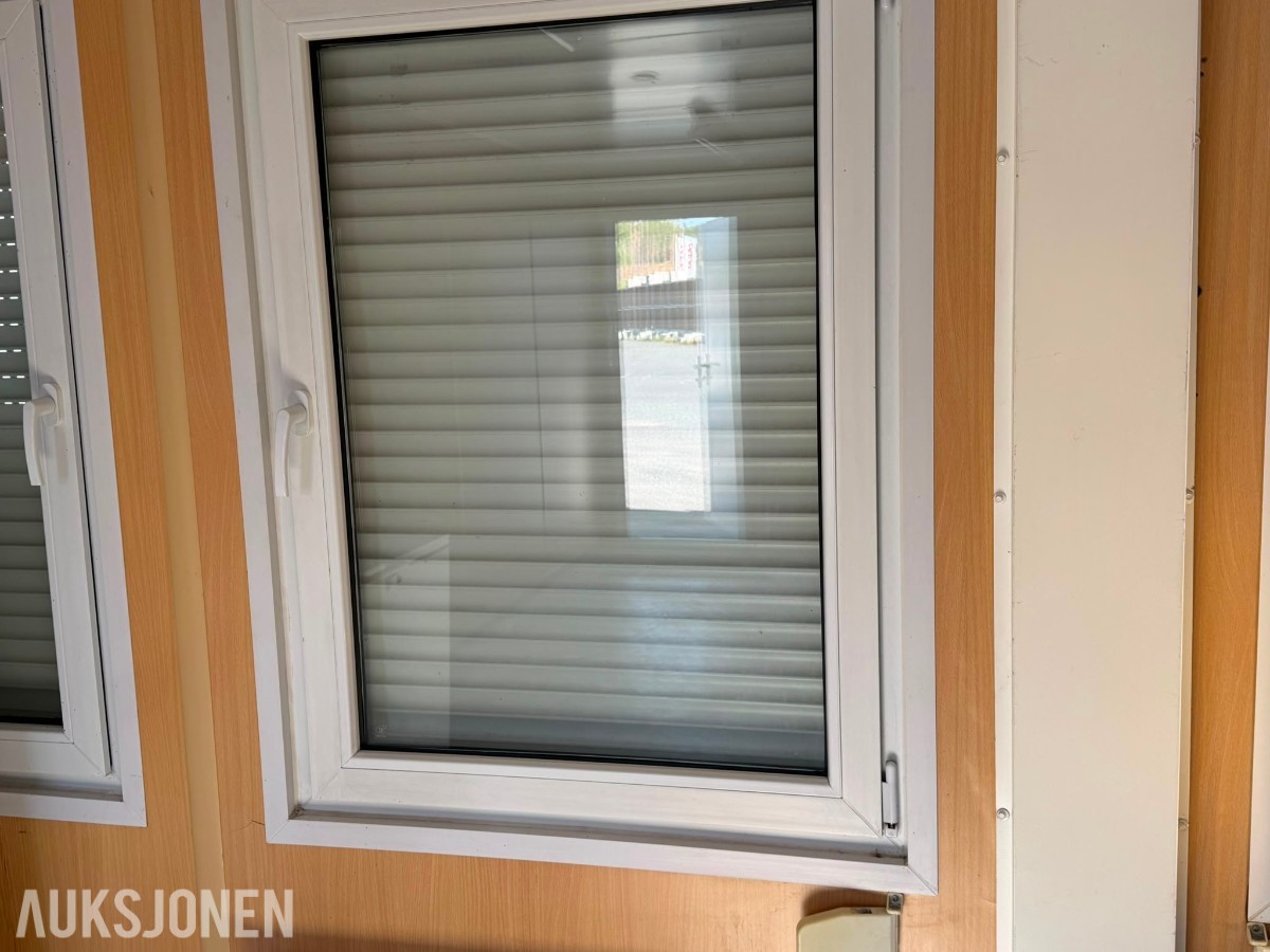 2 stk Uniteam containere brakker