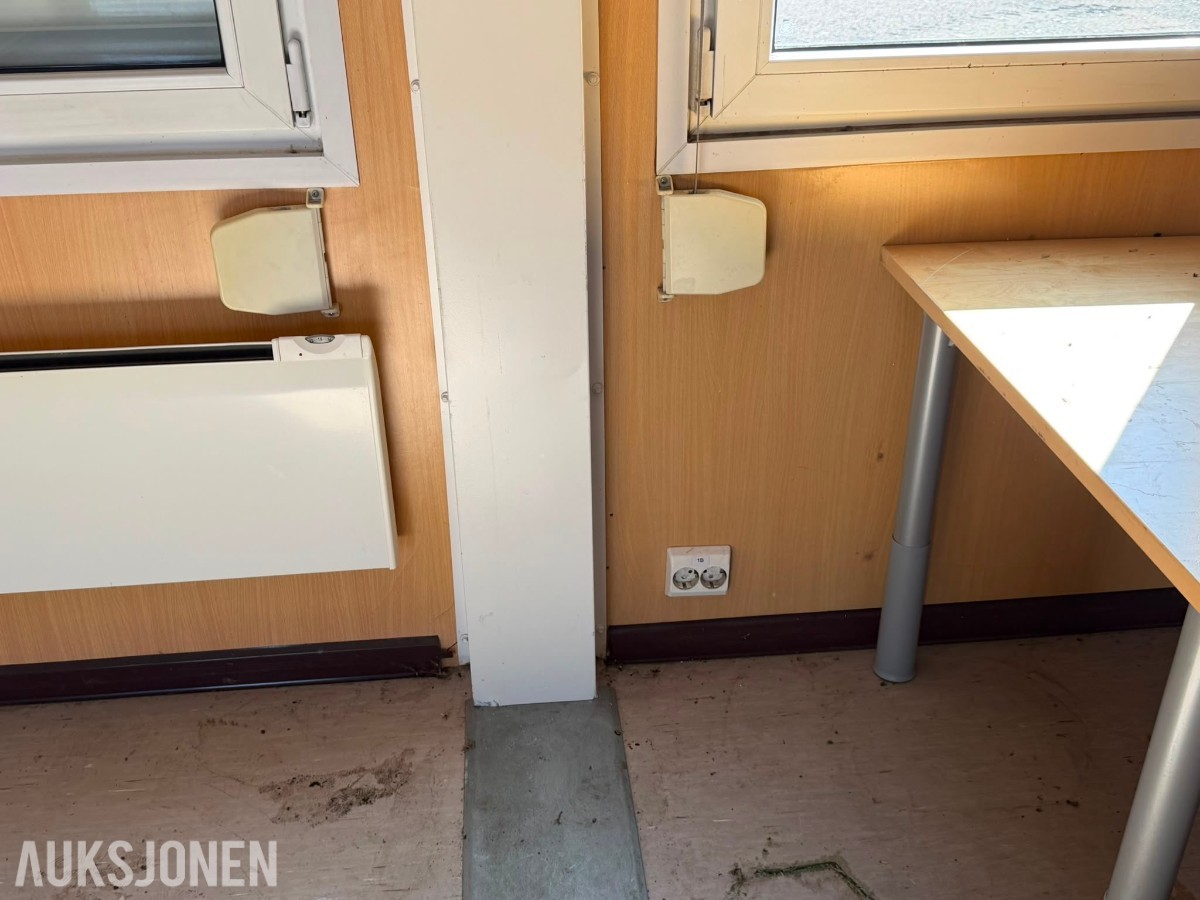 2 stk Uniteam containere brakker