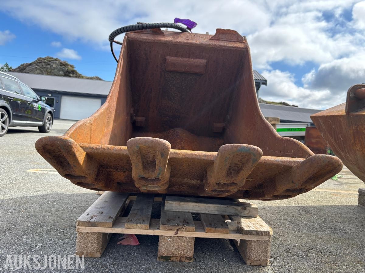 Graveskuff med S50-feste - hydraulisk klype.