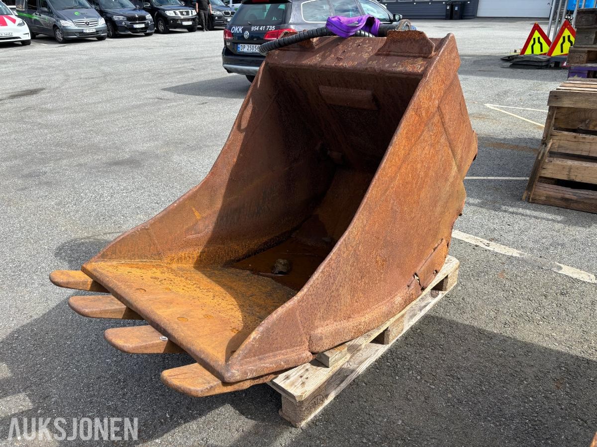 Graveskuff med S50-feste - hydraulisk klype.
