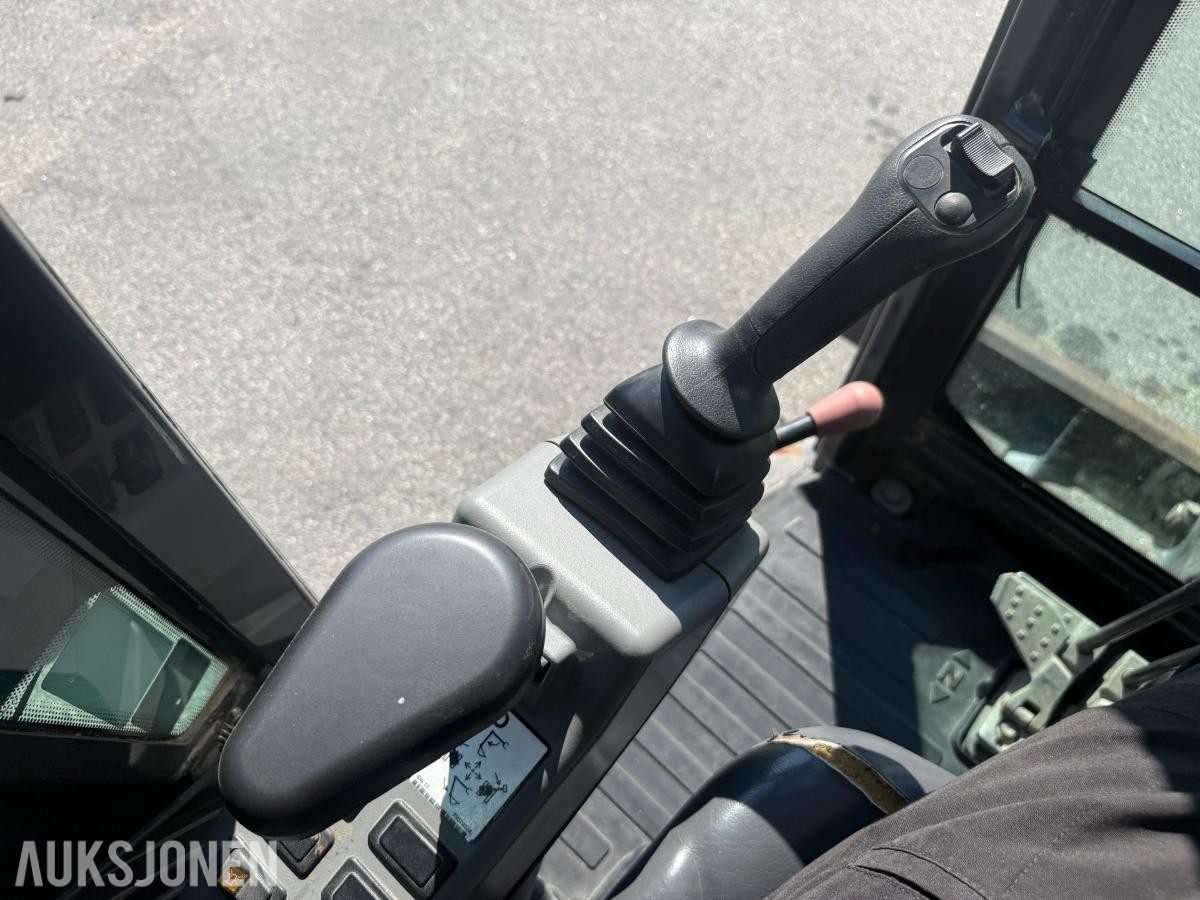 2018 Bobcat E27z minigraver med tiltrotator og graveskuff