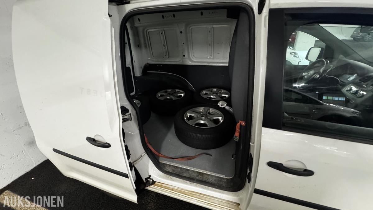 2014 Volkswagen Caddy 1.6 Diesel 75hk Cruisekontroll, S+V dekk