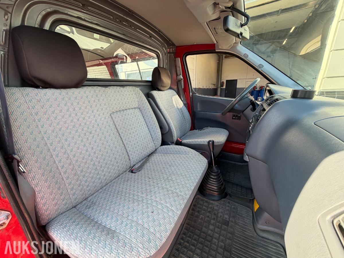 2006 Toyota HiAce 2.5-102 D 4WD, 203000km