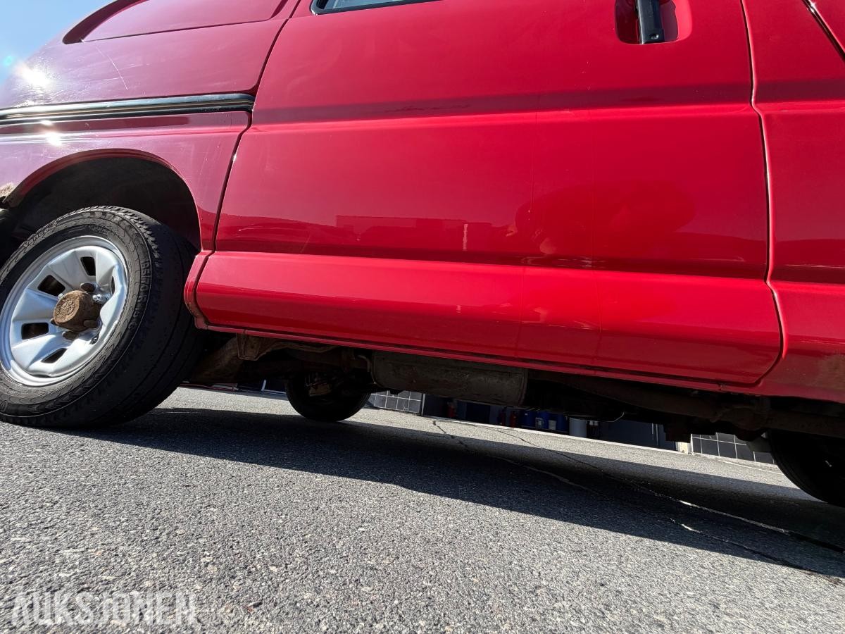 2006 Toyota HiAce 2.5-102 D 4WD, 203000km
