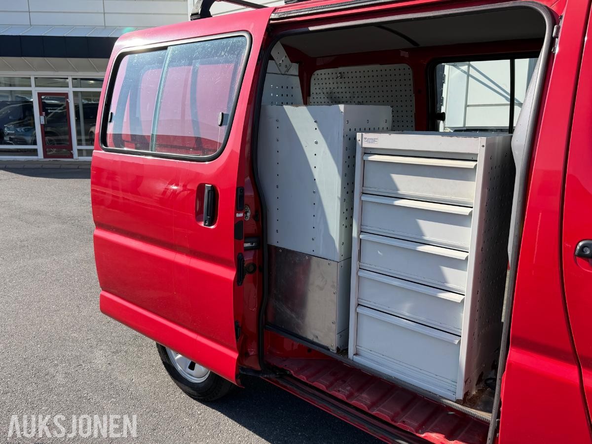 2006 Toyota HiAce 2.5-102 D 4WD, 203000km