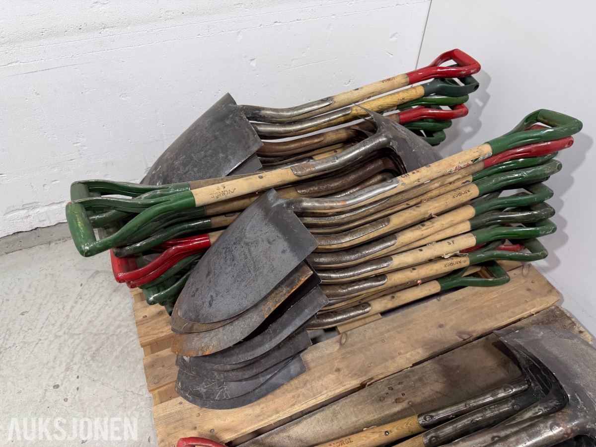 Stort parti spader og hakker – ca. 90 stk