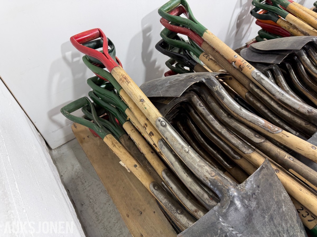 Stort parti spader og hakker – ca. 90 stk