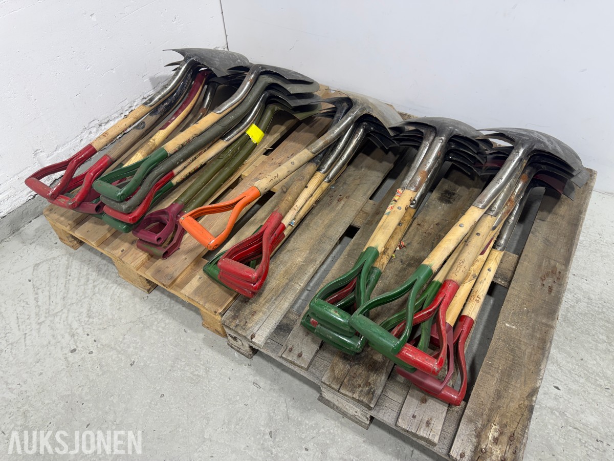 Parti med ca. 30 spader – Norge / SF