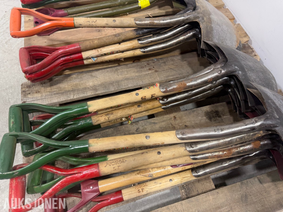 Parti med ca. 30 spader – Norge / SF