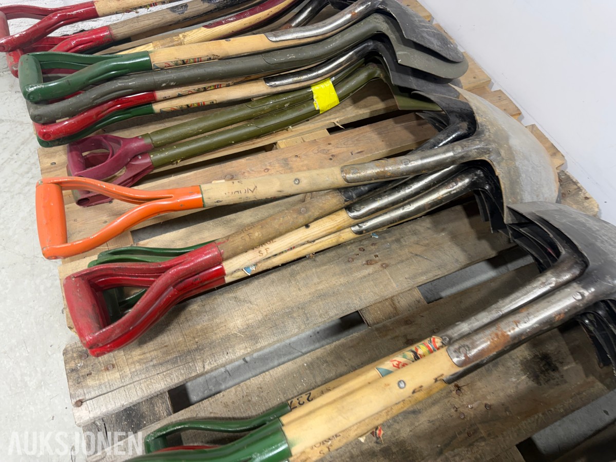 Parti med ca. 30 spader – Norge / SF
