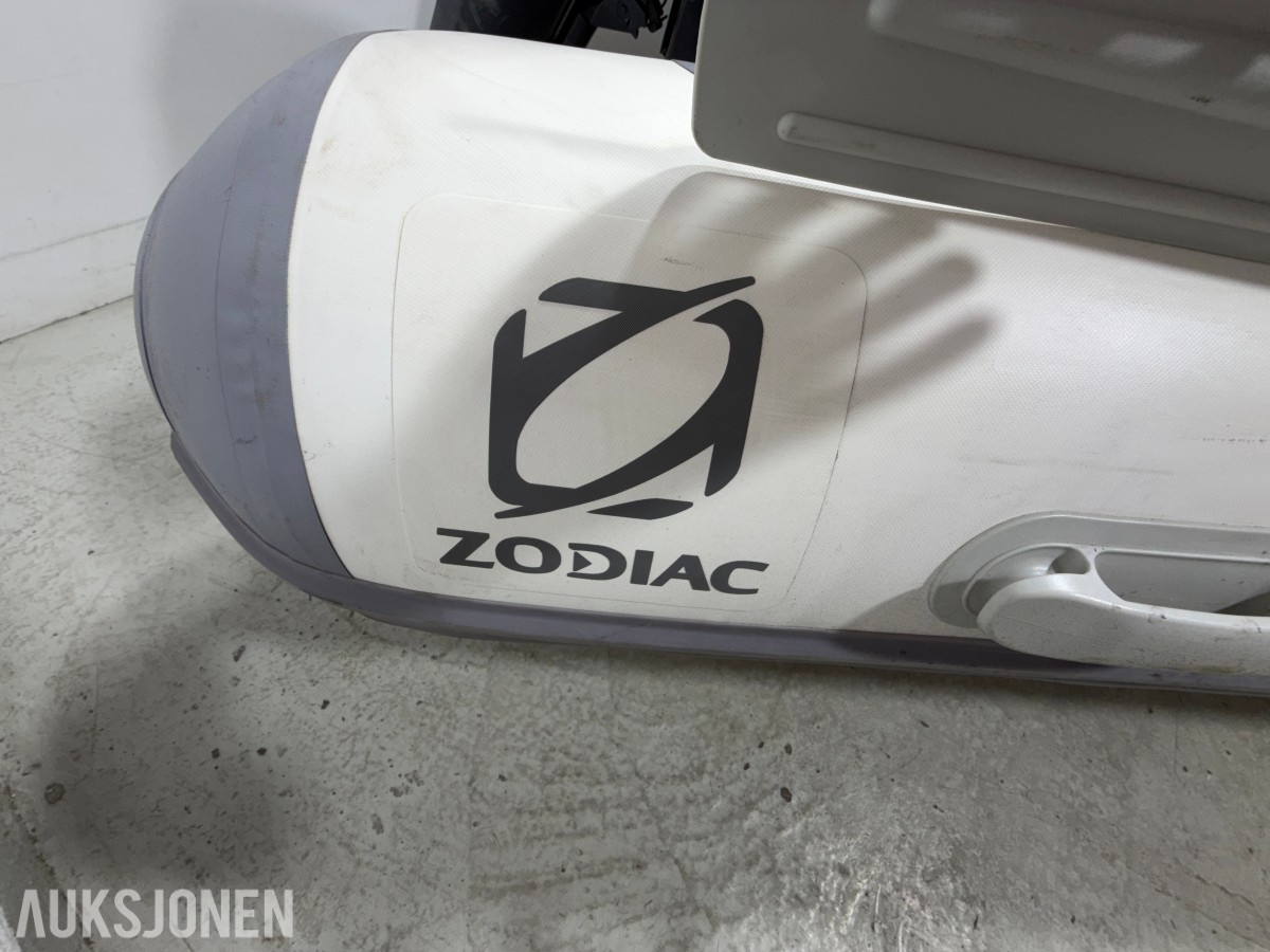 2002 Zodiac Cadet 310 Alu båt med motor