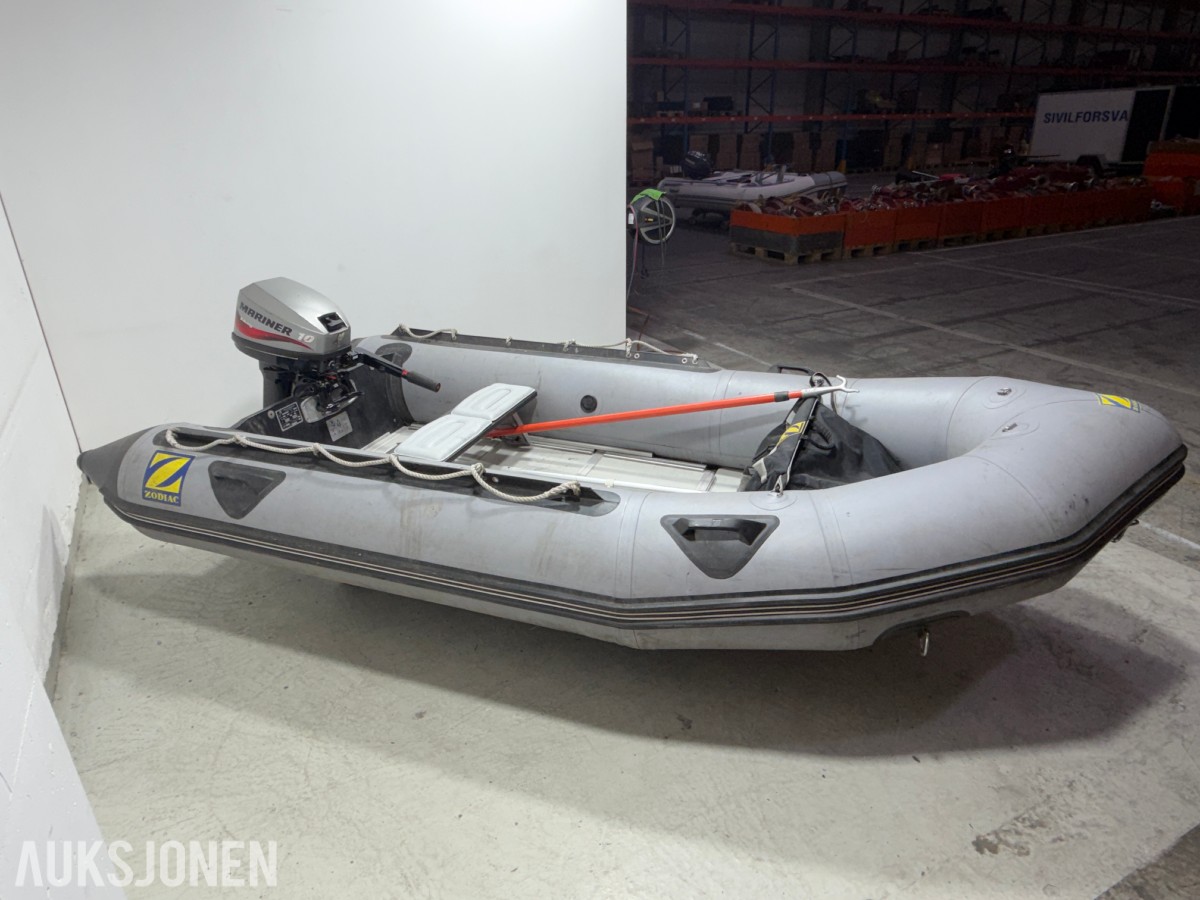 2004 Zodiac MK1 Touring S båt med 10 HK motor