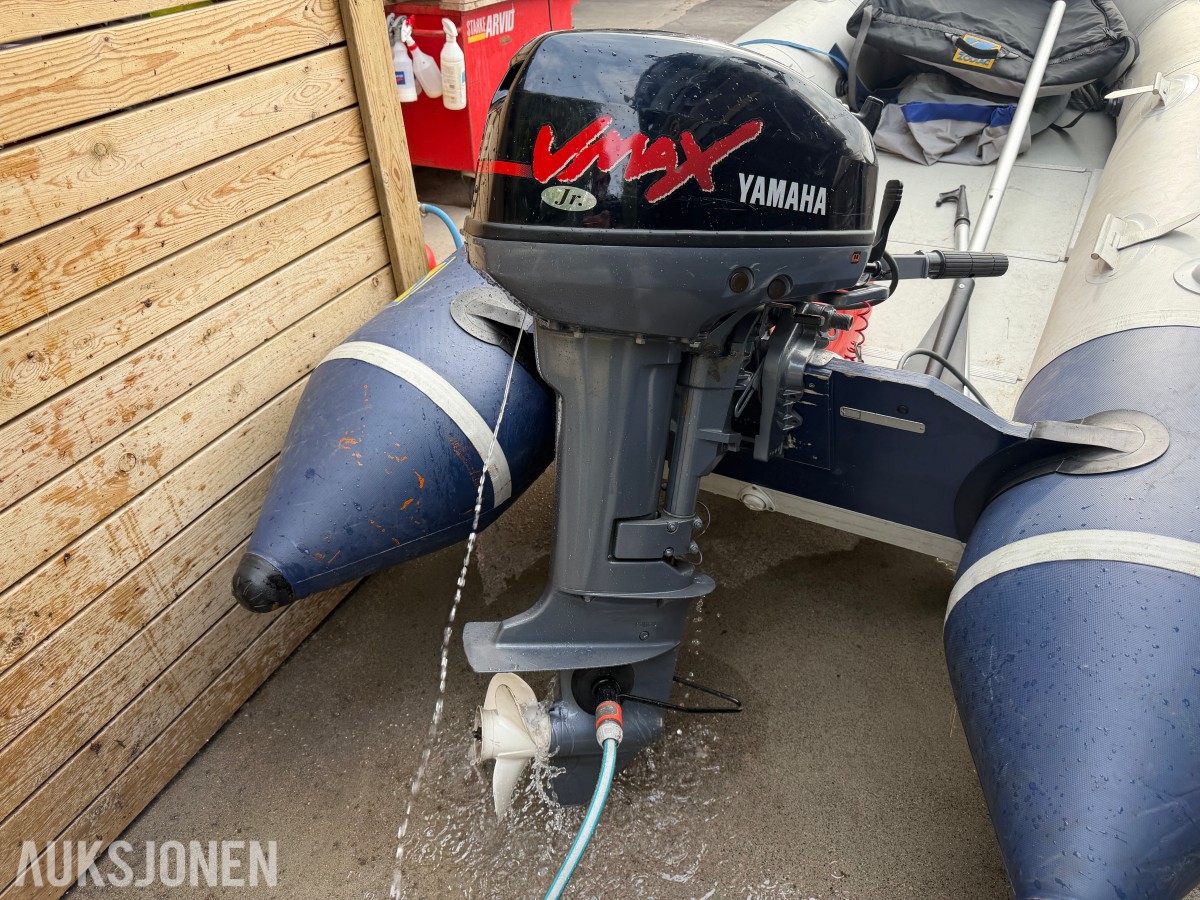 Zodiac C310S båt med 9,9 HK motor
