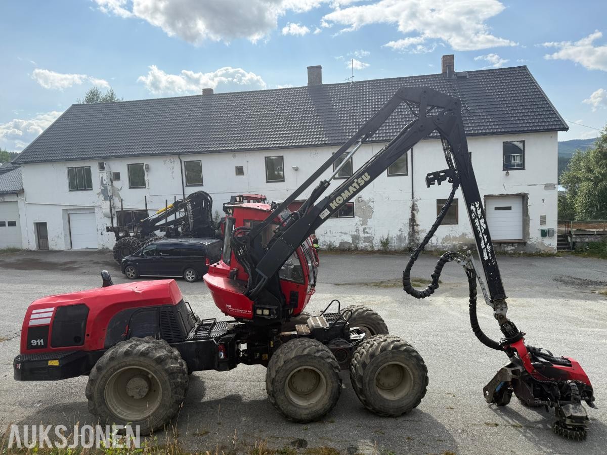 2018 Komatsu 911 Hogstmaskin 1 eier 14855Timer C123 Aggregat