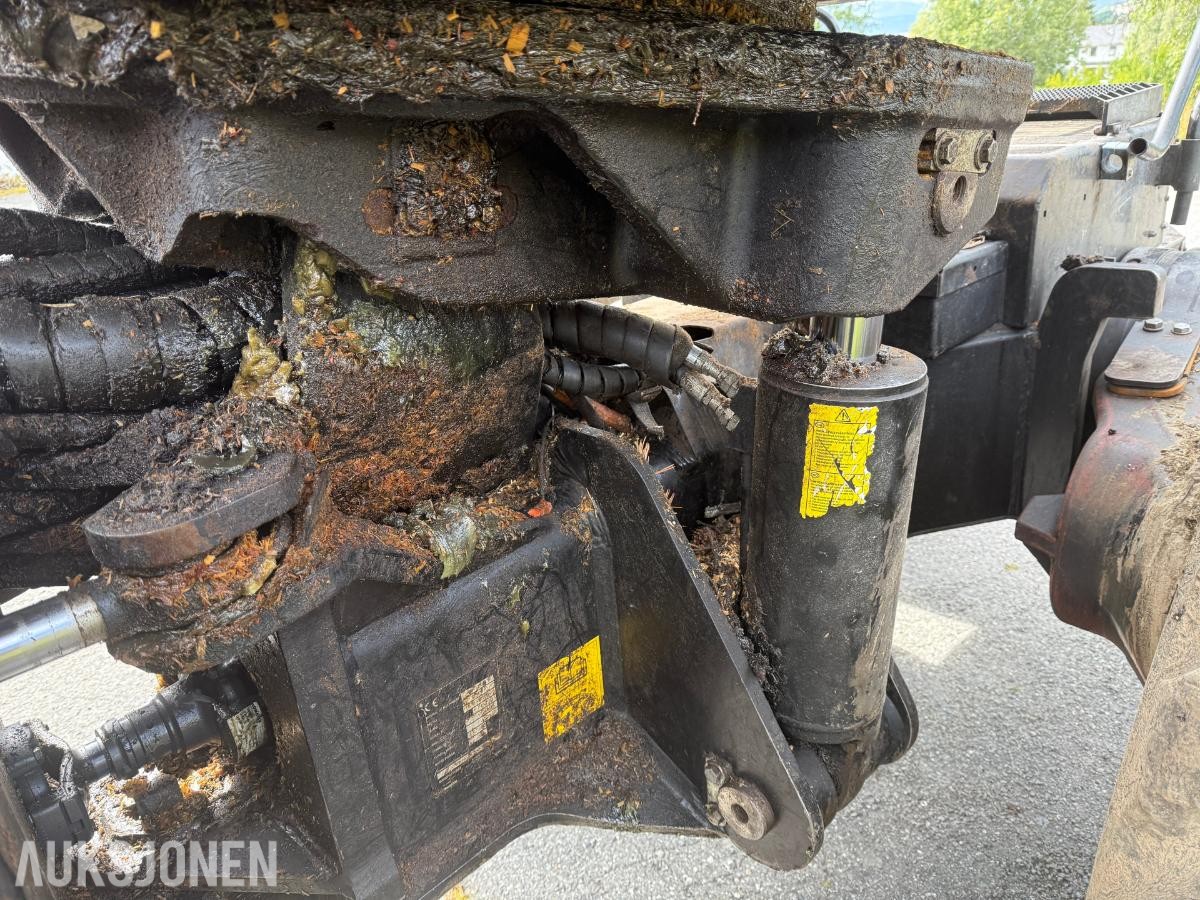 2018 Komatsu 911 Hogstmaskin 1 eier 14855Timer C123 Aggregat