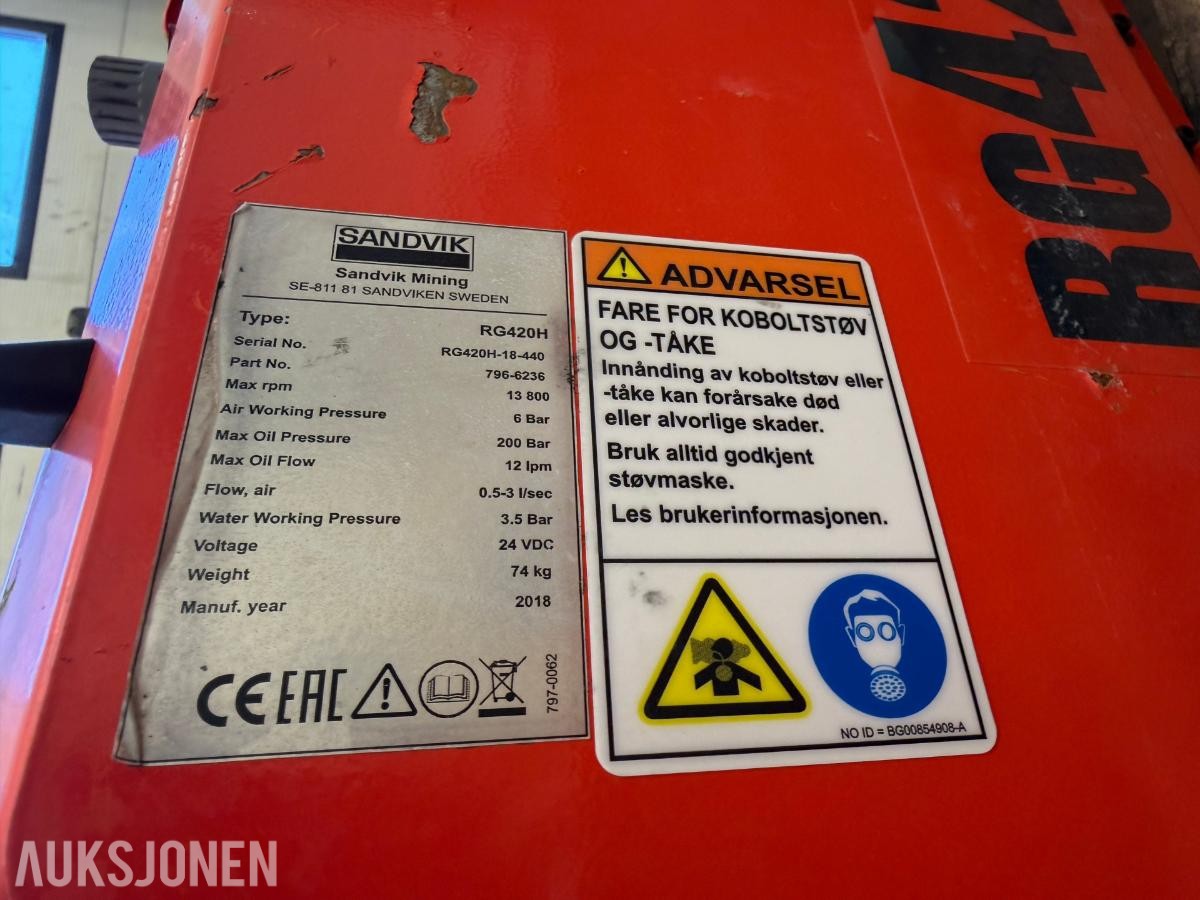 2018 Sandvik Komplett RG420H slipemaskin
