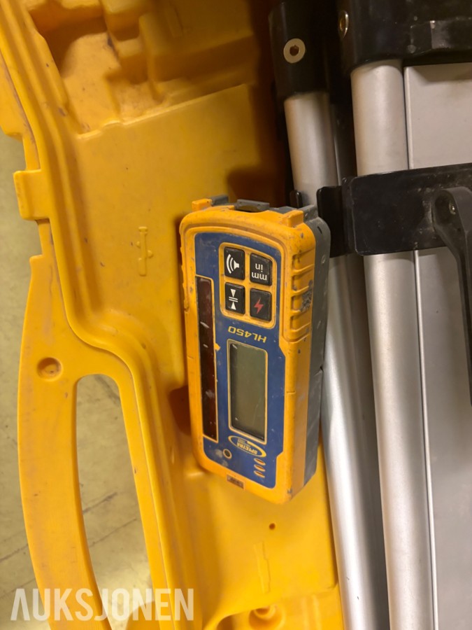 Spectra Precision LL300N rotasjonslaser med HL450 lasermottaker