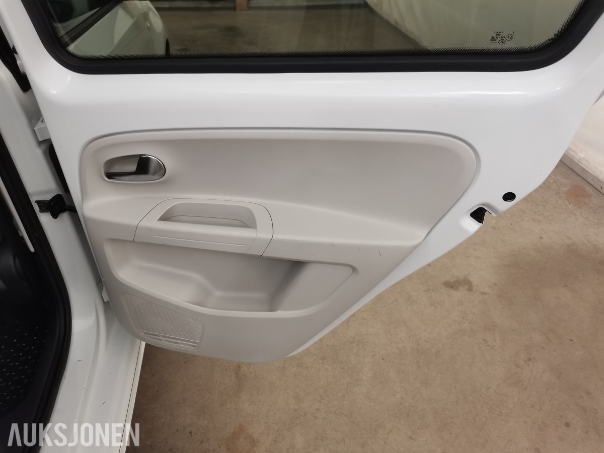 2014 Volkswagen E-UP! *UTEN MINSTEPRIS* EN EIER NAVI CRUISE EU-OK 11.27