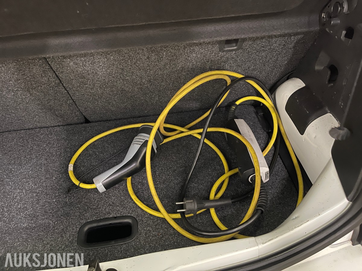 2014 Volkswagen E-UP! *INGEN MINSTEPRIS* EN EIER NAVI VARME I FRONTRUTEN