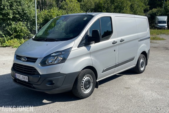 2014 Ford TRANSIT CUSTOM *UTEN MINSTEPPRIS* 2.2 TDCI EN EIER EU-OK 02.28 RAMPE VARMER KAMERA HENGERFESTE