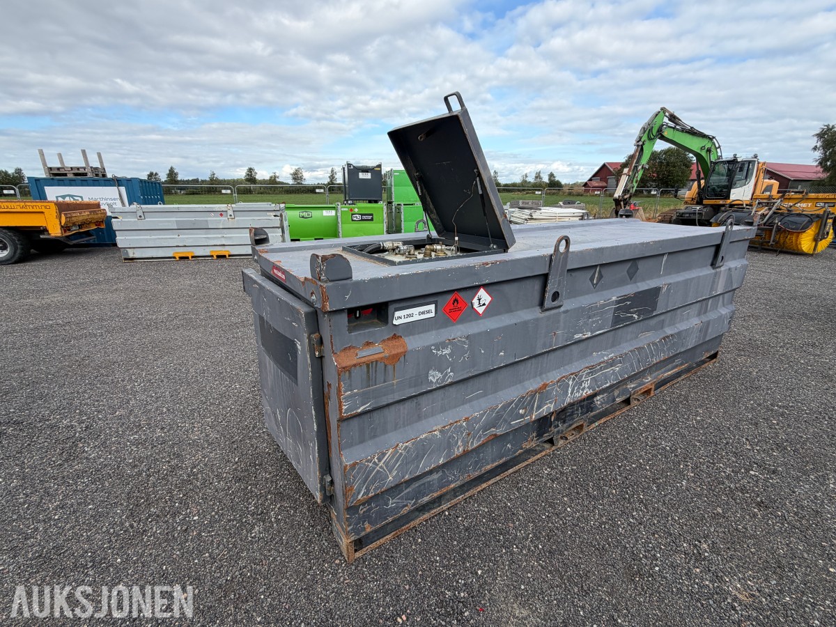 3000 liter Dieseltank med 12V pumpe og mengdemåler