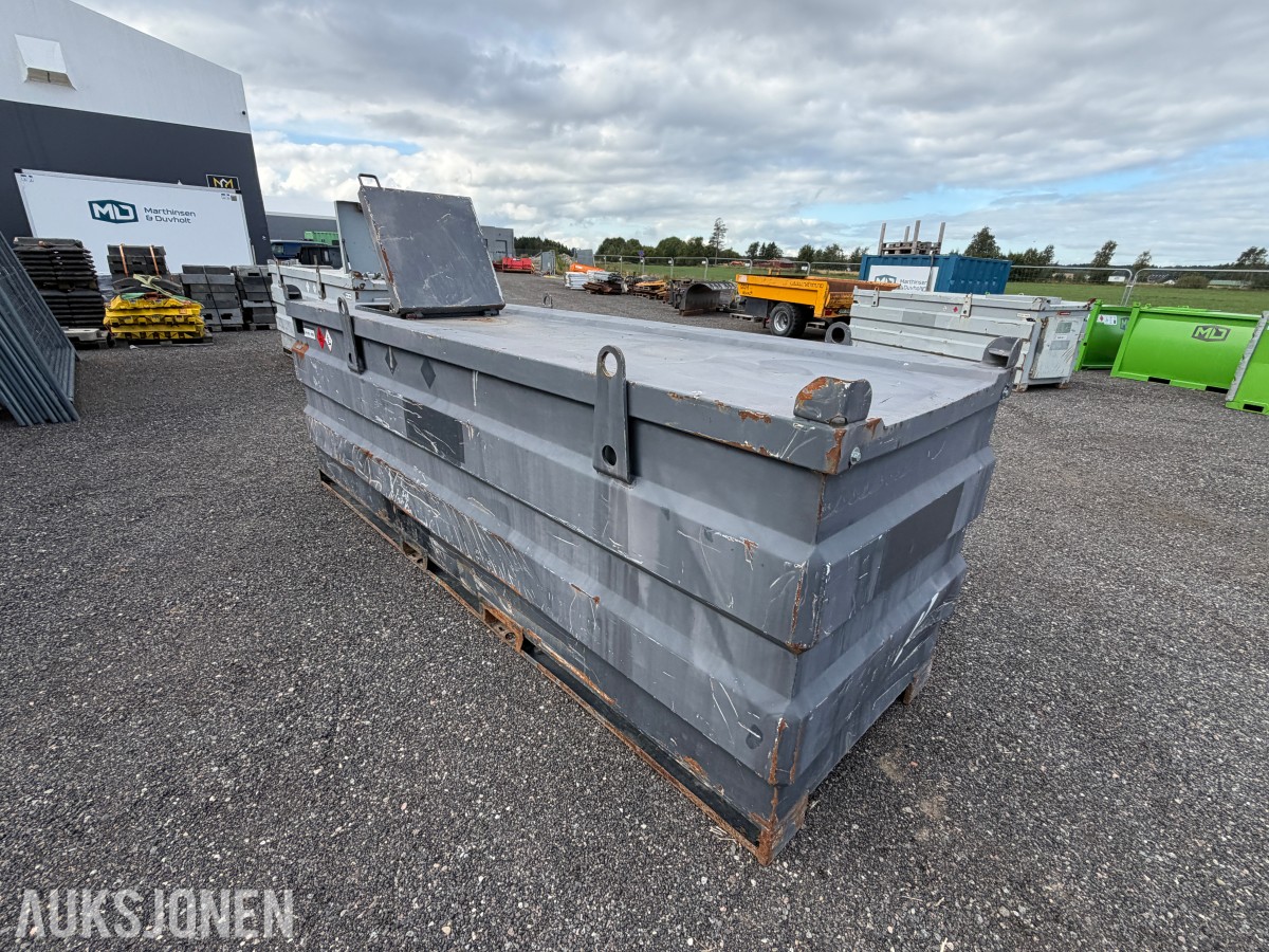 3000 liter Dieseltank med 12V pumpe og mengdemåler