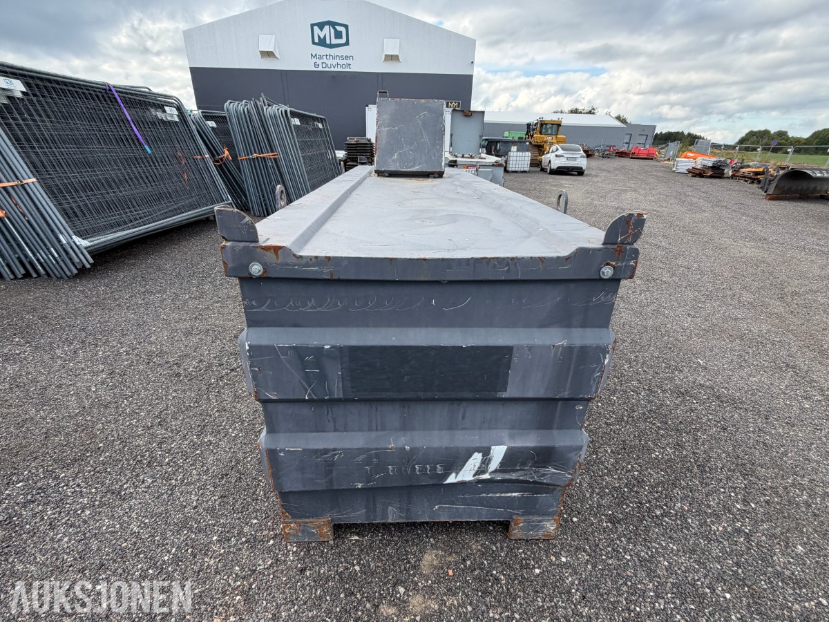3000 liter Dieseltank med 12V pumpe og mengdemåler