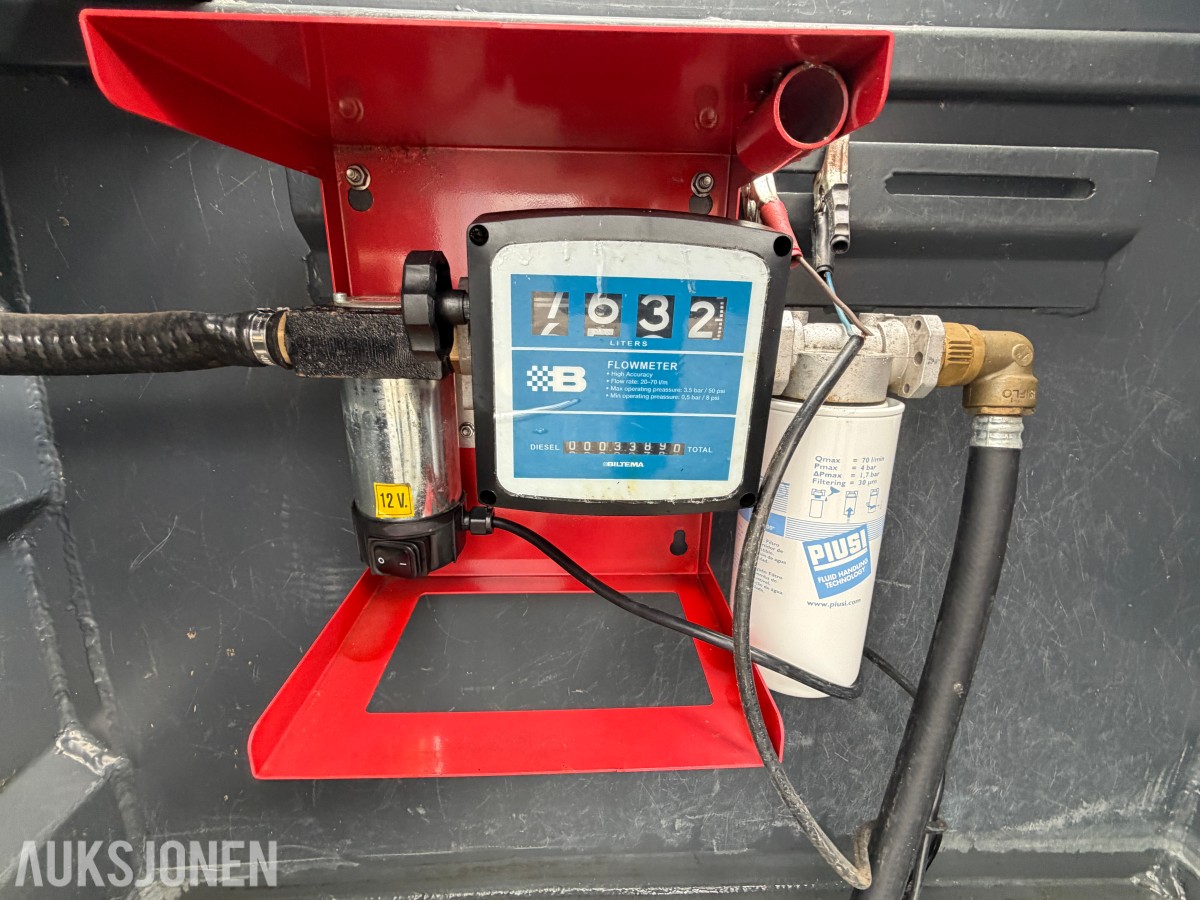 3000 liter Dieseltank med 12V pumpe og mengdemåler