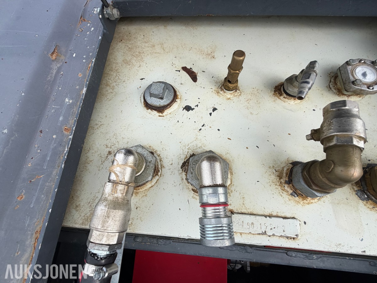 3000 liter Dieseltank med 12V pumpe og mengdemåler