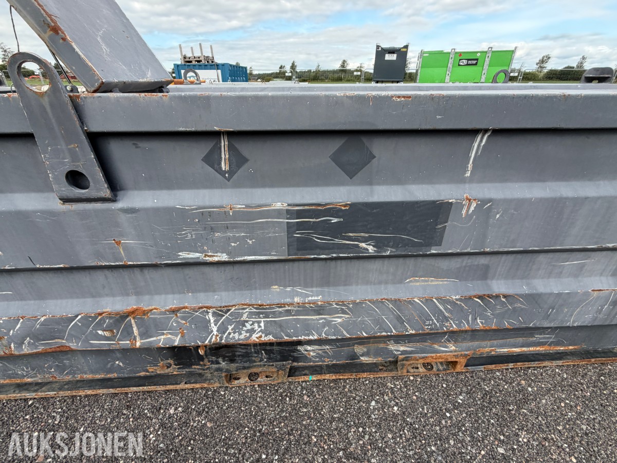 3000 liter Dieseltank med 12V pumpe og mengdemåler