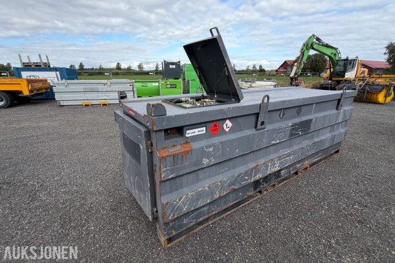 3000 liter Dieseltank med 12V pumpe og mengdemåler