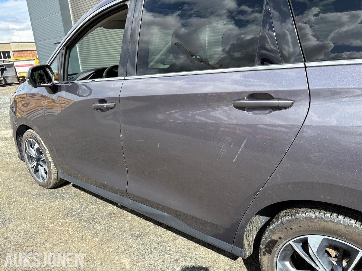 2022 Maxus Euniq 5 7-SETER PANORAMA KAMERA SKINN EU-OK 04.28