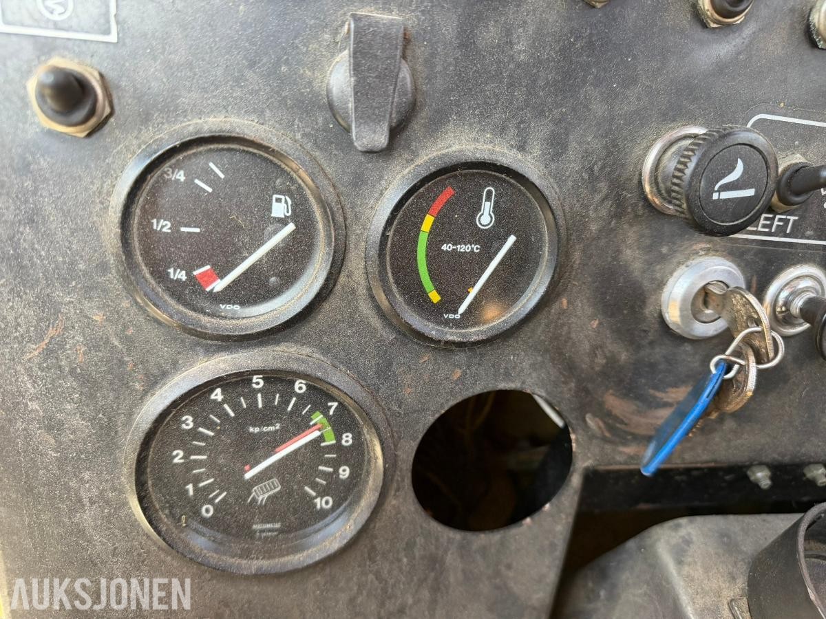 1981 Volvo BM 3500 veihøvel Gjerstad 9-fots frontskjær
