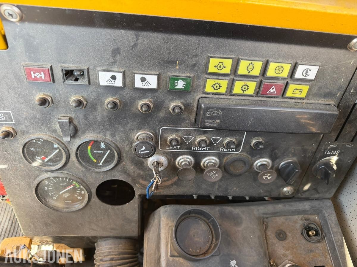 1981 Volvo BM 3500 veihøvel Gjerstad 9-fots frontskjær