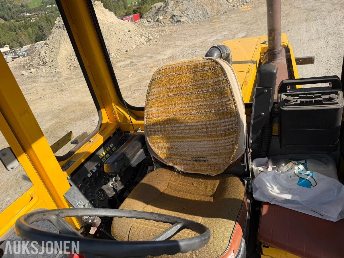 1981 Volvo BM 3500 veihøvel Gjerstad 9-fots frontskjær
