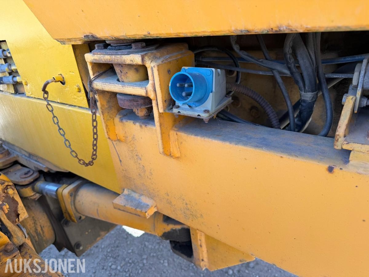 1981 Volvo BM 3500 veihøvel Gjerstad 9-fots frontskjær