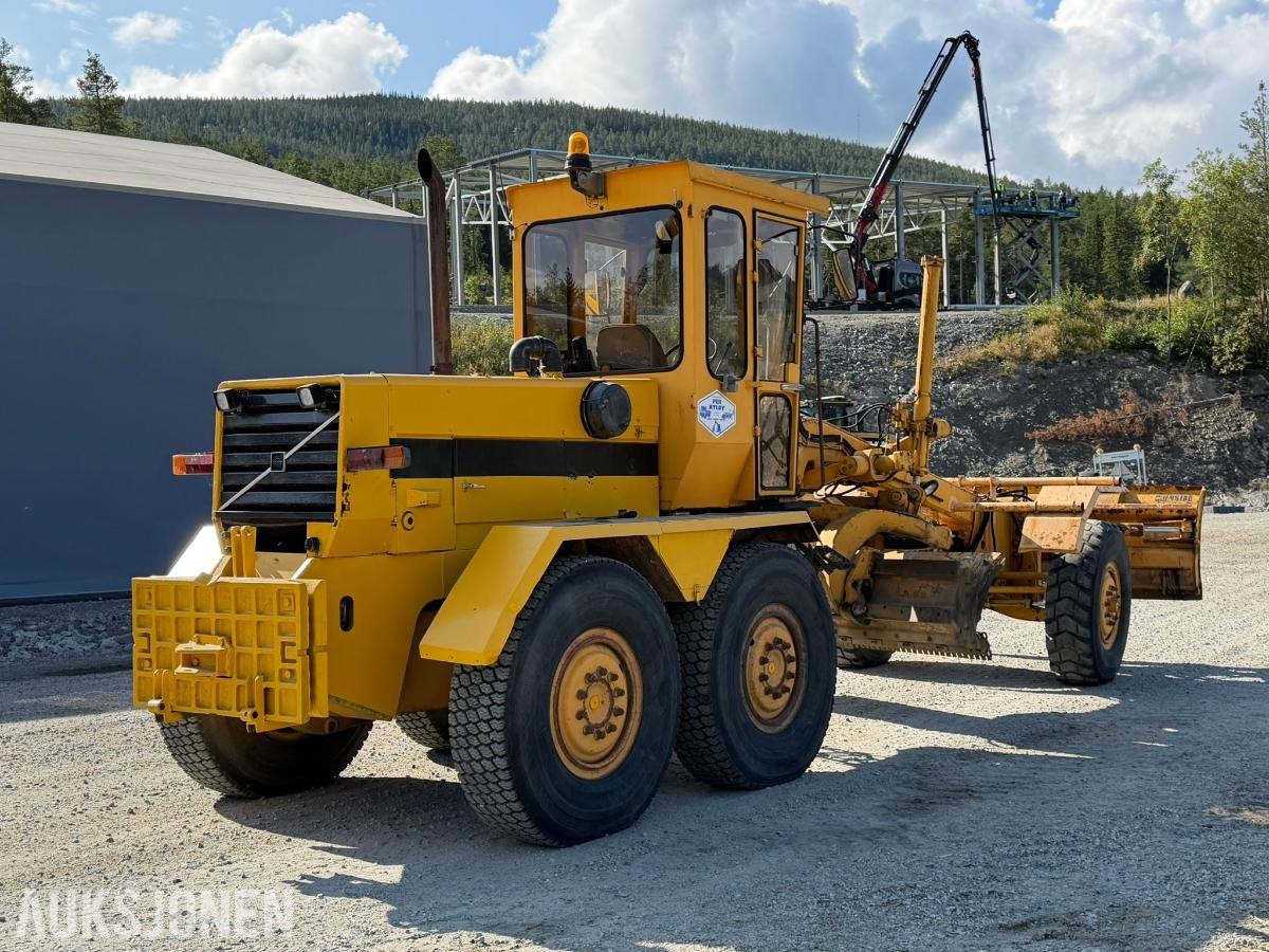1981 Volvo BM 3500 veihøvel Gjerstad 9-fots frontskjær