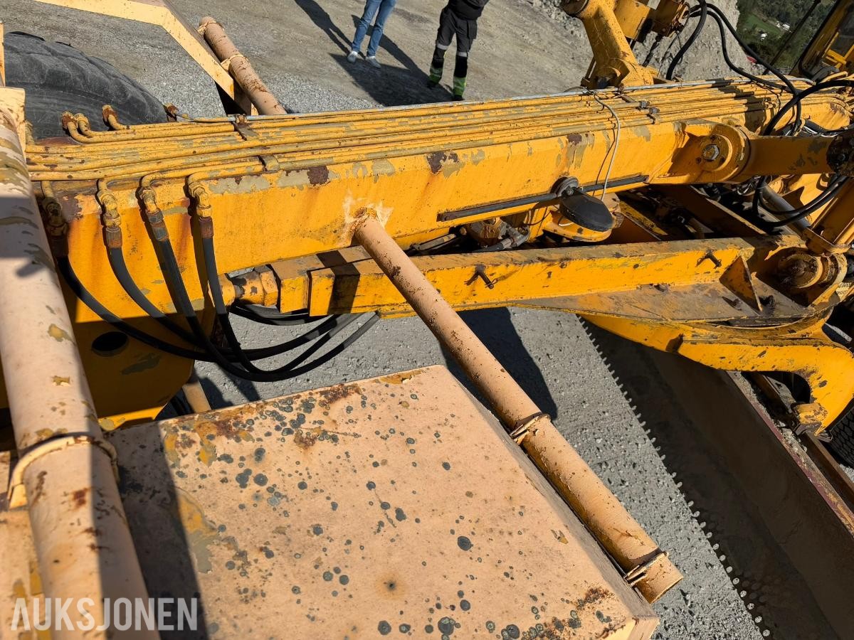 1981 Volvo BM 3500 veihøvel Gjerstad 9-fots frontskjær