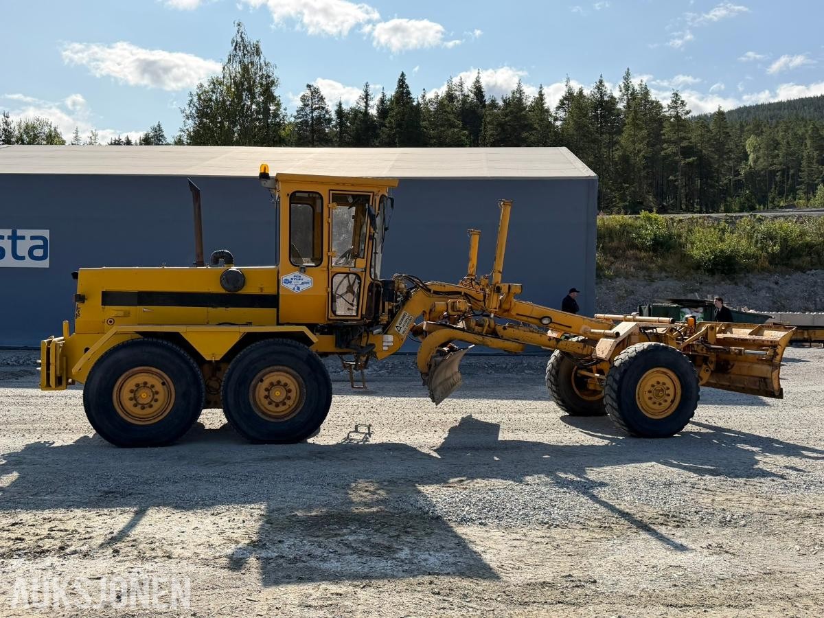 1981 Volvo BM 3500 veihøvel Gjerstad 9-fots frontskjær
