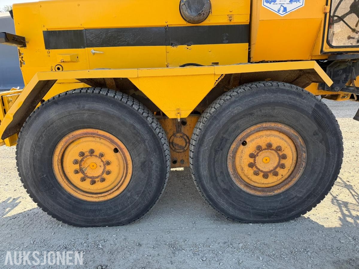 1981 Volvo BM 3500 veihøvel Gjerstad 9-fots frontskjær