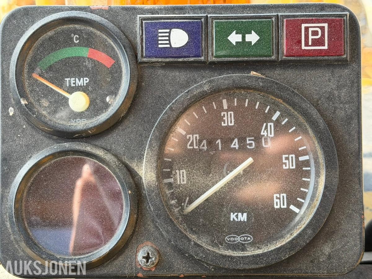 1981 Volvo BM 3500 veihøvel Gjerstad 9-fots frontskjær