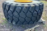 BRIDGESTONE V-STEEL L-TRACTION 29.5R25 OTR-dekk på felg