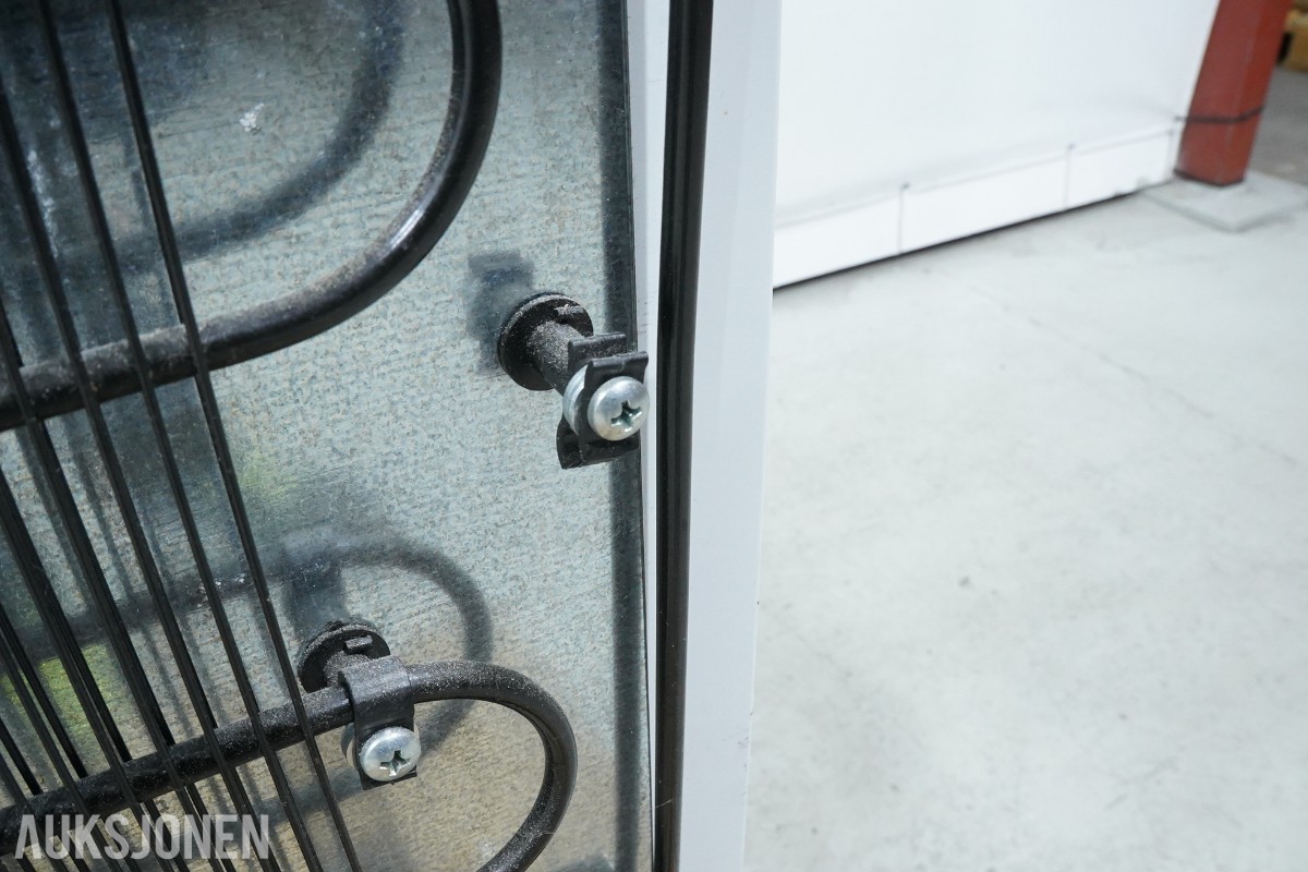 Frigoglass S76 HC kjøleskap / kjølemonter med glassdør – 378 liter