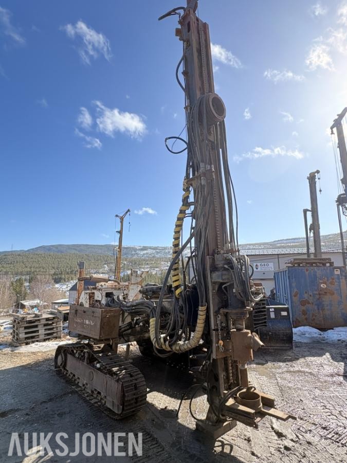 Nemek 300TS  Borerigg vann- / energiboring / brønnboring