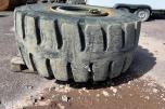 Bridgestone 26.5R25 V-Steel D-Lug OTR-dekk komplett med felg